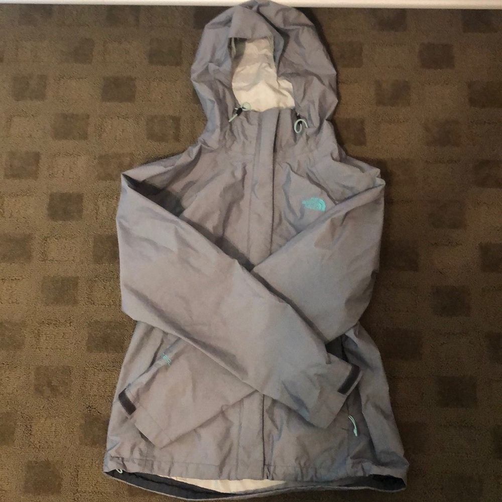 NORTH FACE WINDBREAKER SIZE SMALL